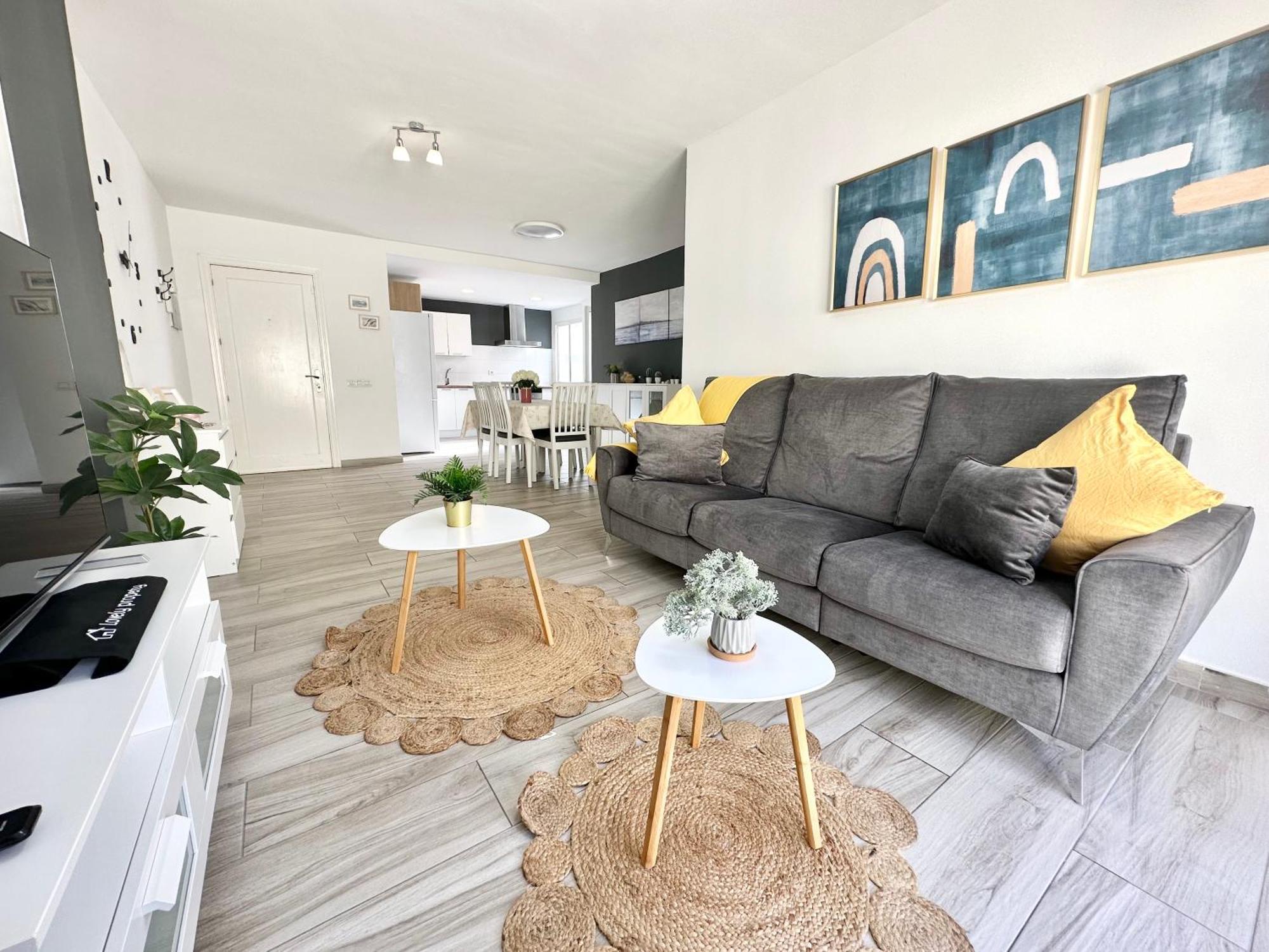 Appartement Mango Sorbet Super Central, 3 Desks, High Speed Internet, 3 Bedrooms And 2 Bathrooms *