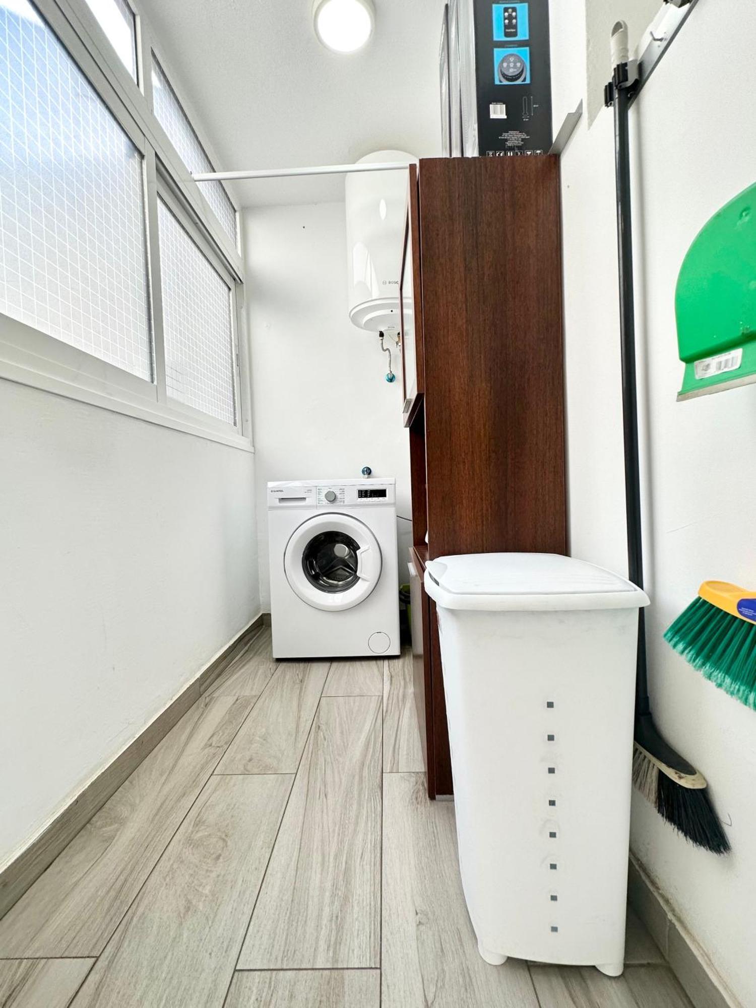 Mango Sorbet Super Central, 3 Desks, High Speed Internet, 3 Bedrooms And 2 Bathrooms Appartement